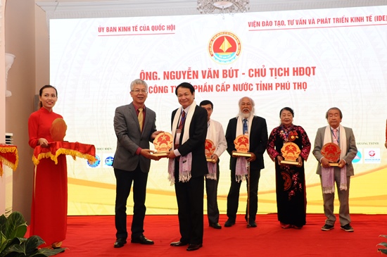 Kỷ niệm ngày Doanh nhân Việt Nam 13/10: Vì một nền kinh tế tài chính vững vàng - thịnh vượng